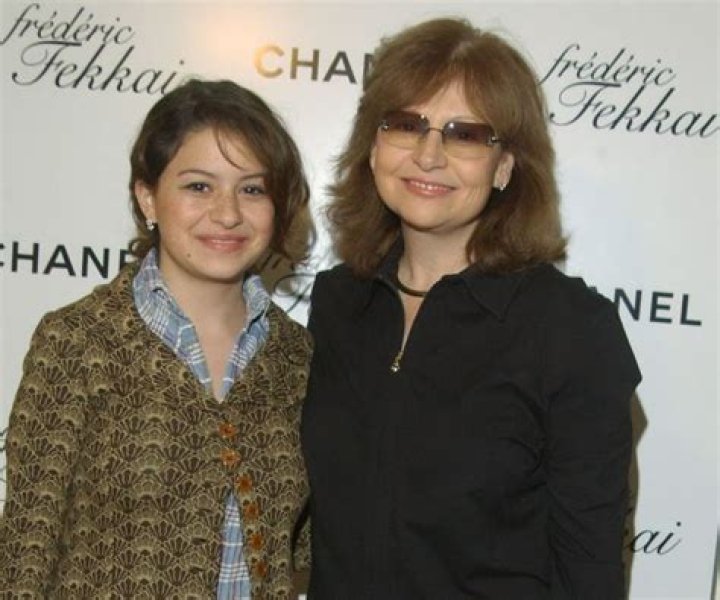 Discovering The Background Of Alia Shawkat Parents
