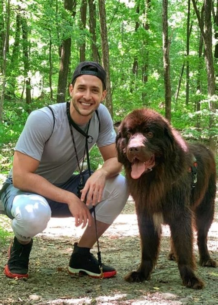 Mikhail Varshavski Height, Weight, Age, Girlfriend, Family, Biography