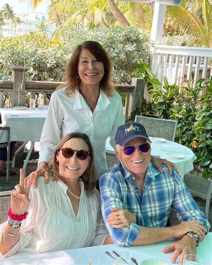 Who Are Jimmy Buffett Siblings?